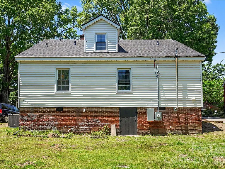 127 Cedar Dr NW — Photo 32