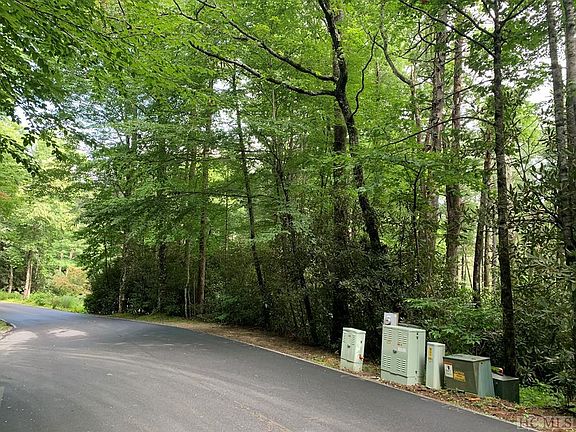 4th image of 11 Fairway Drive