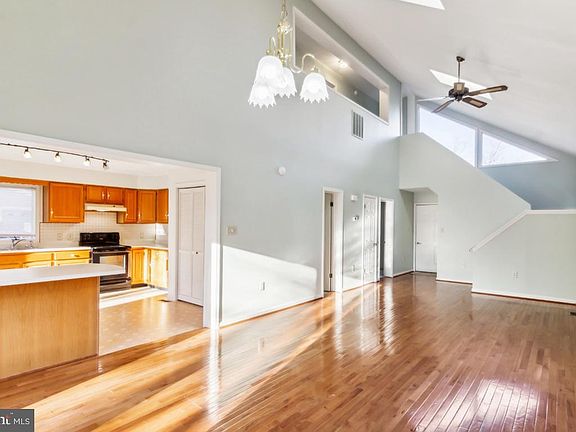 5th image of 1232 Lakeview Dr