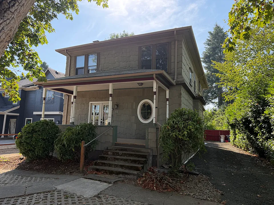 622 NW 29th St