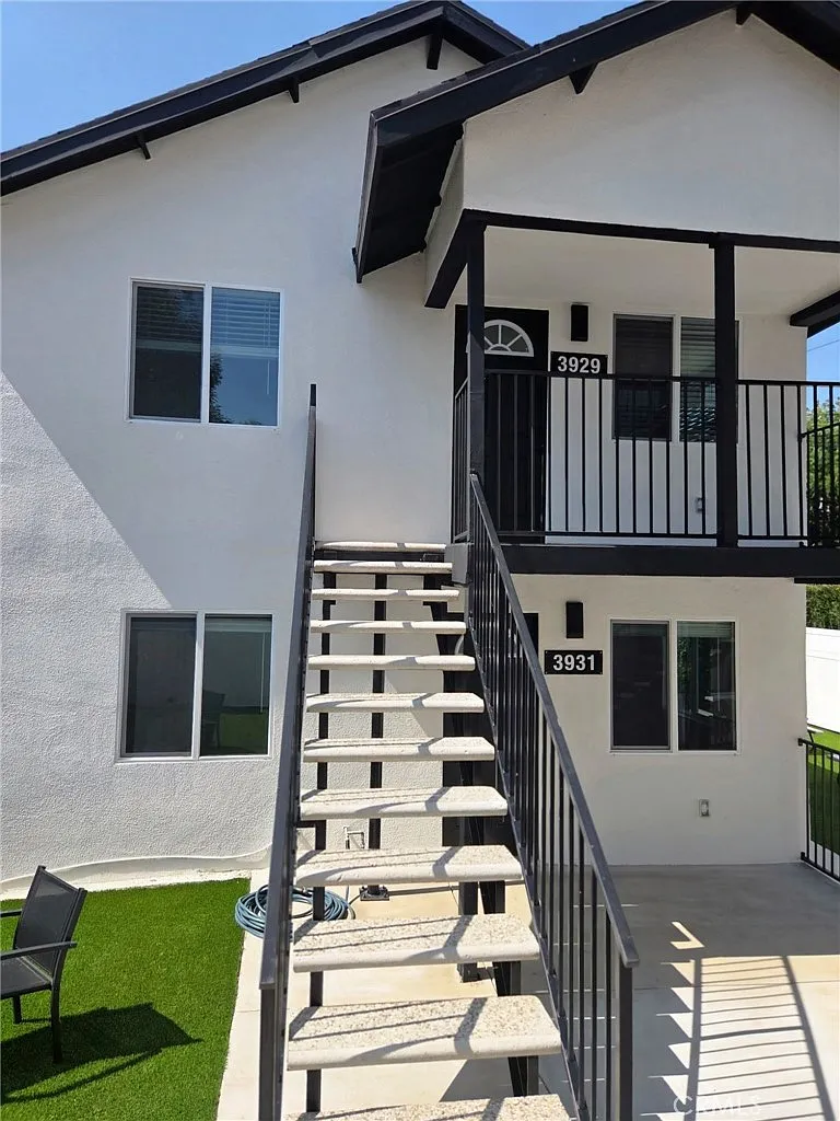 2 bed, 1144 sqft, $3,000 — Photo 1