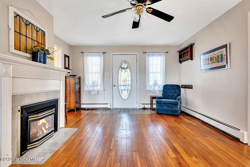 5th image of 48 Worthington Boulevard