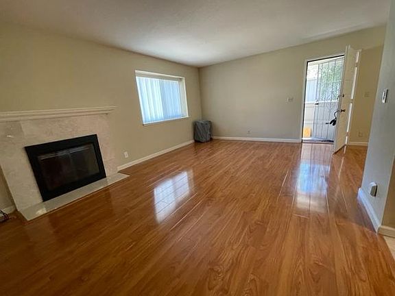 3rd image of 2464 Kimpton Ct