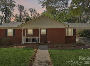 1000 Hickory Nut St, Charlotte, NC 28205