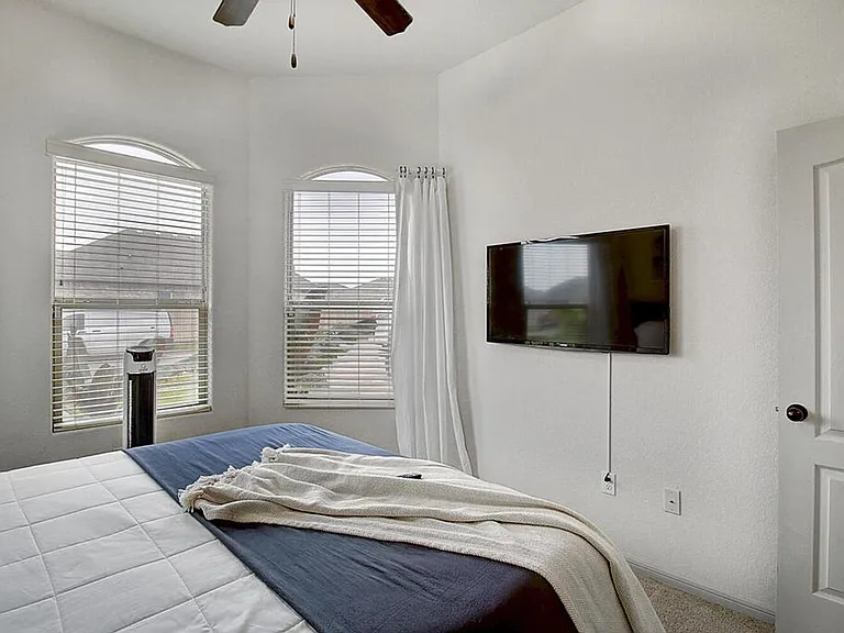 8034 Barlovento St — Photo 30