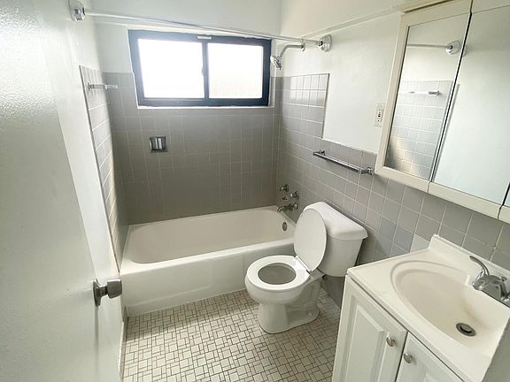 5th image of 10500 S Walden Pkwy #5B