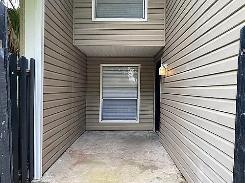 The Shores Apartments — Photo 15