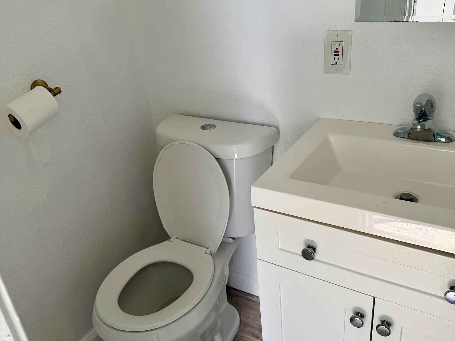Studio, 500 sqft, $1,245 — Photo 3