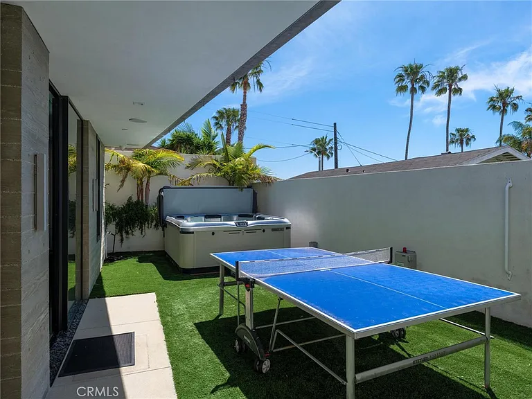 703 N Lucia Ave — Photo 10