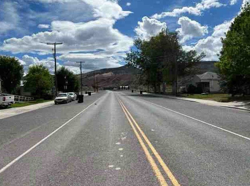2nd image of 463 E Main St
