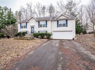 255 Hampshire Dr, Ruther Glen, VA 22546