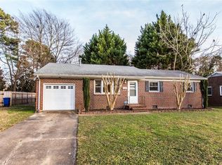 17 Evelyn Dr, Newport News, VA 23602