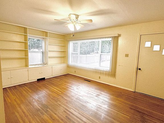 4th image of 891 9th Ave S #S