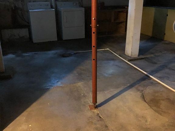 4th image of 520 Hayes St