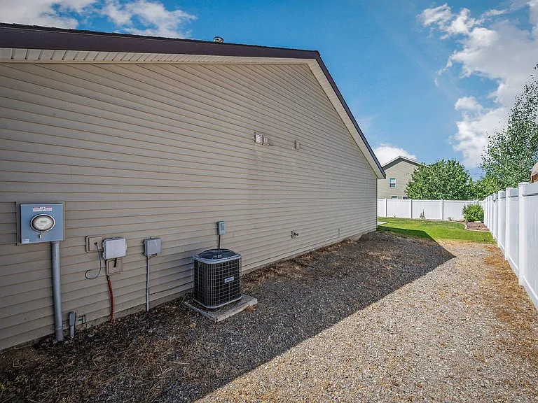 6933 N Fast Hawk Ln — Photo 31