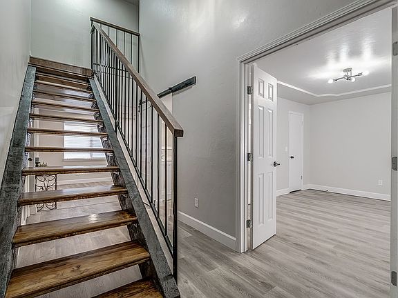 3rd image of 416 S Morgan Dr