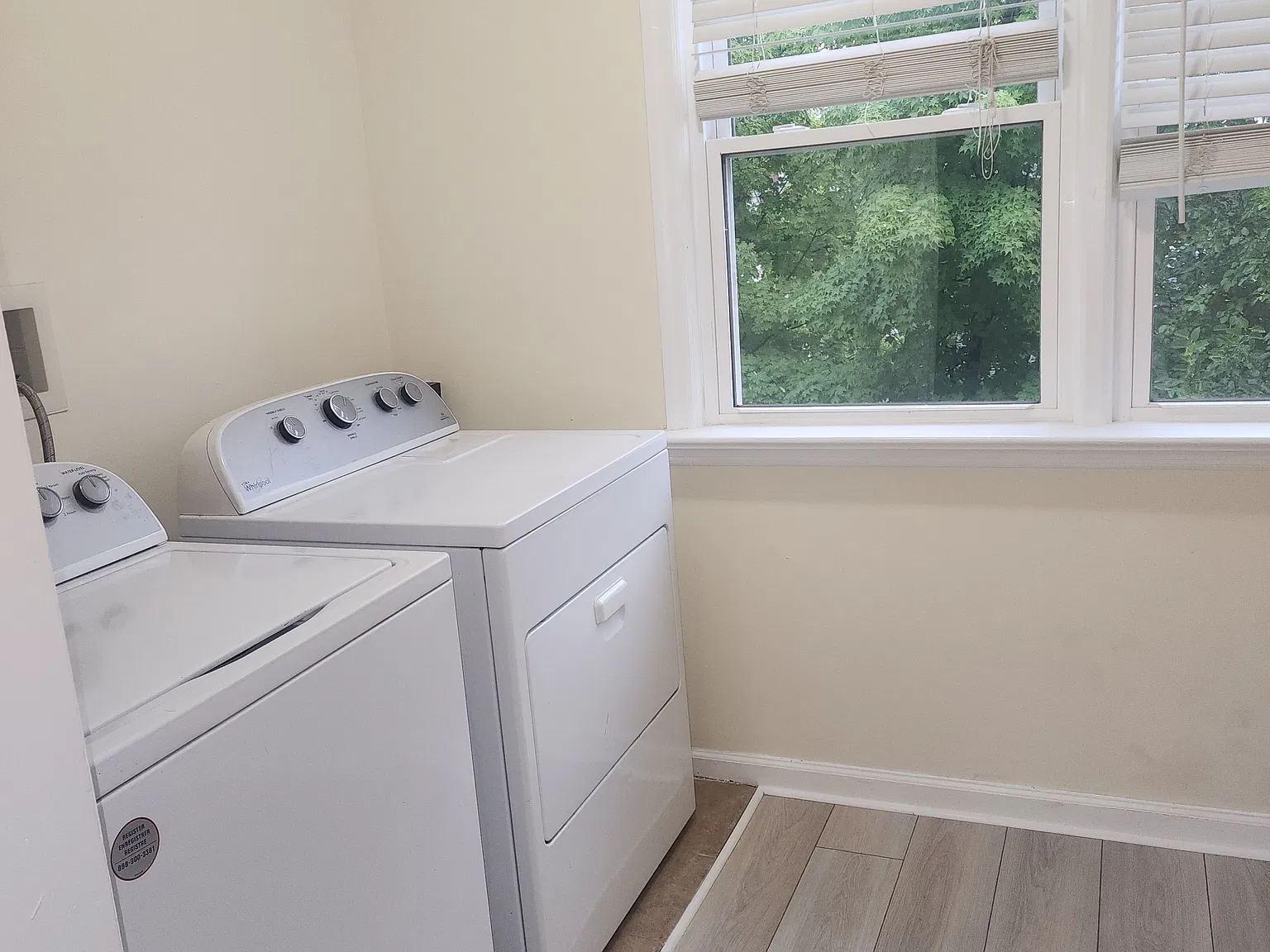 2 bed, 4252 sqft, $2,850 — Photo 3