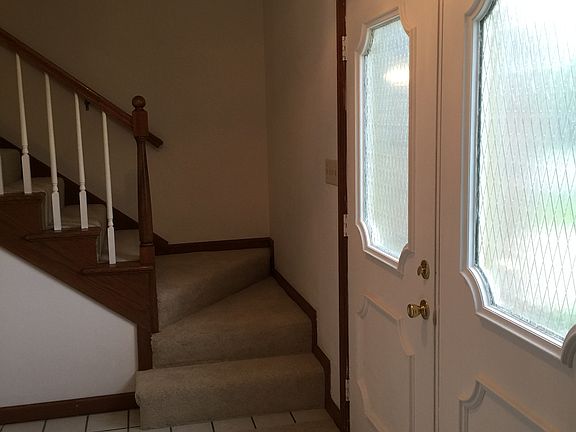 5th image of 1428 Stratford Dr W