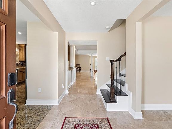 4th image of 29 Madera Ct
