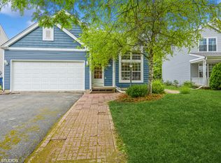 648 Nichole Ln, Geneva, IL 60134