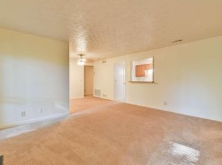 6005 Woodridge Way, Tucker, GA 30084