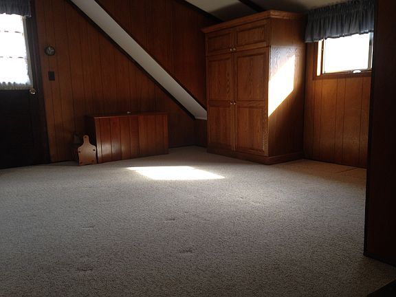 5th image of 133 S Shore Rd