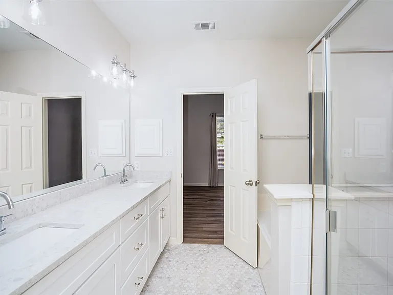 8600 Brunswick Dr — Photo 16