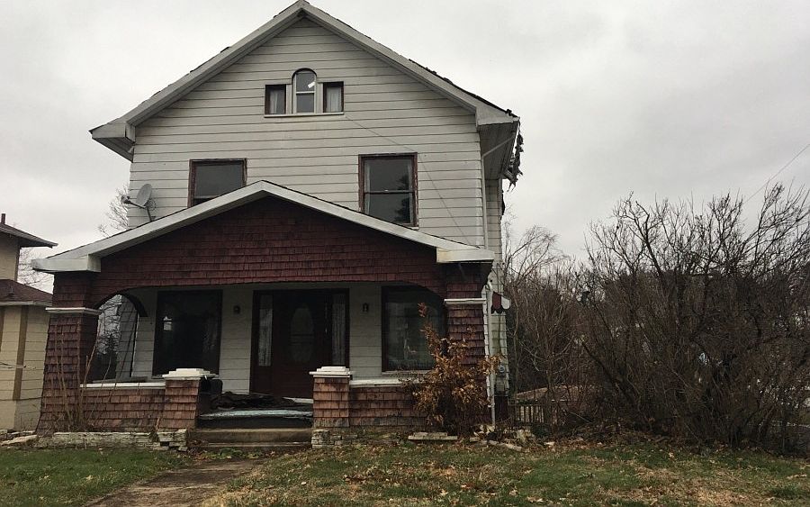 2nd image of 1811 Creston Rd