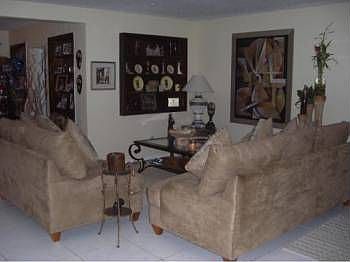 3rd image of 180 NE 133rd St