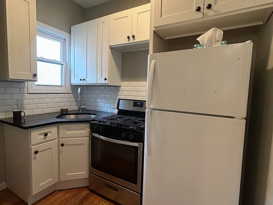 851-853 Main St #2