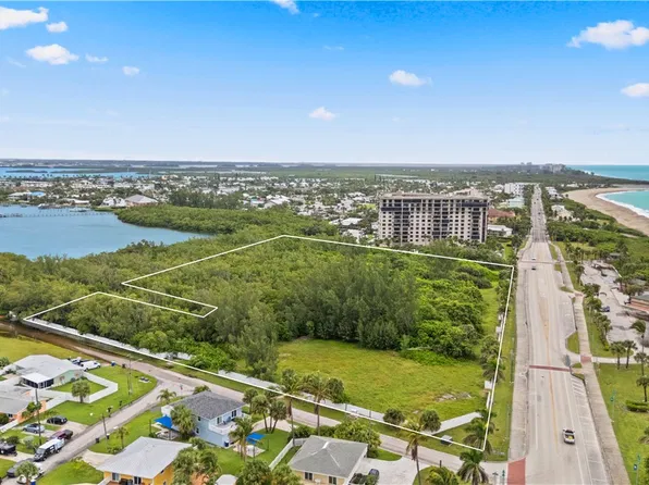 901 S Ocean Dr, Fort Pierce, FL 34949