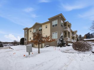 1256 County Road D E APT 104, Maplewood, MN 55109