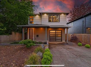 7306 SW Brier Pl, Portland, OR 97219