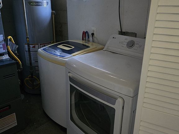 washer and dryier