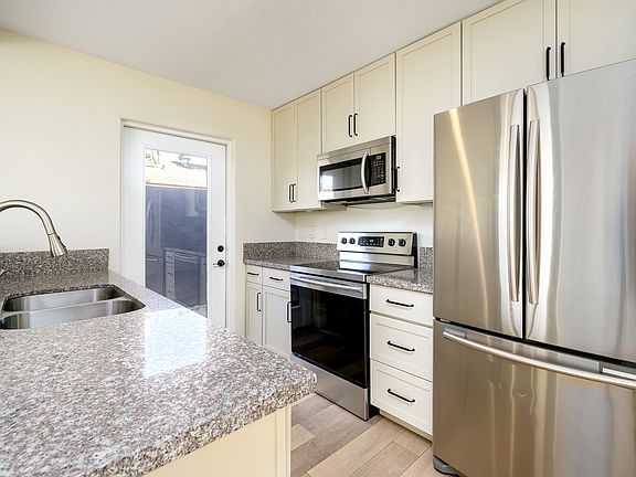 3rd image of 4421 N 26th St APT 4