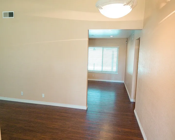1943 S Belle Ave — Photo 3