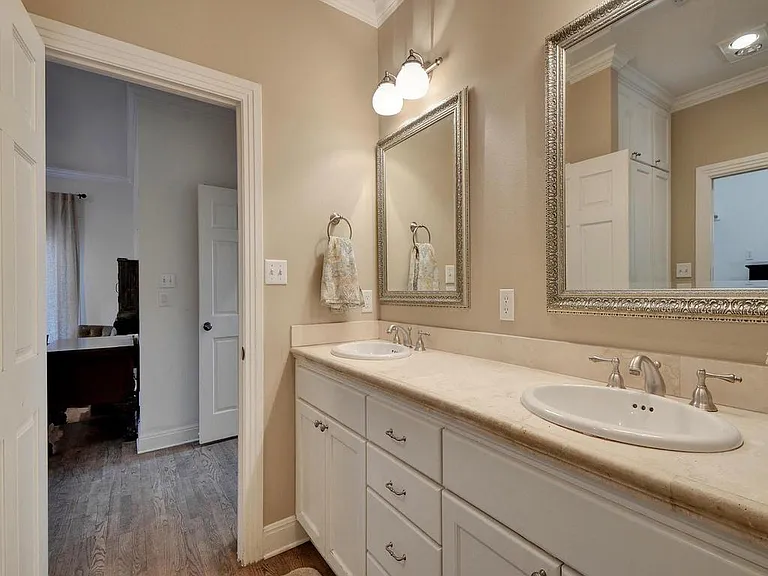 5018 Shoal Creek Blvd — Photo 19