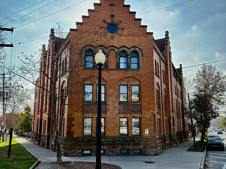 Heyse Apartments — Photo 10