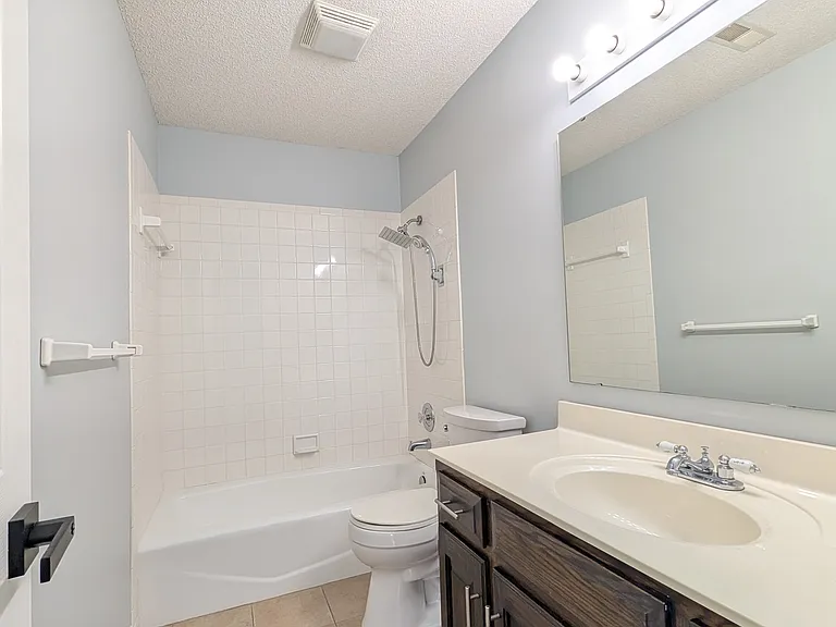 16364 S Brentwood St — Photo 14