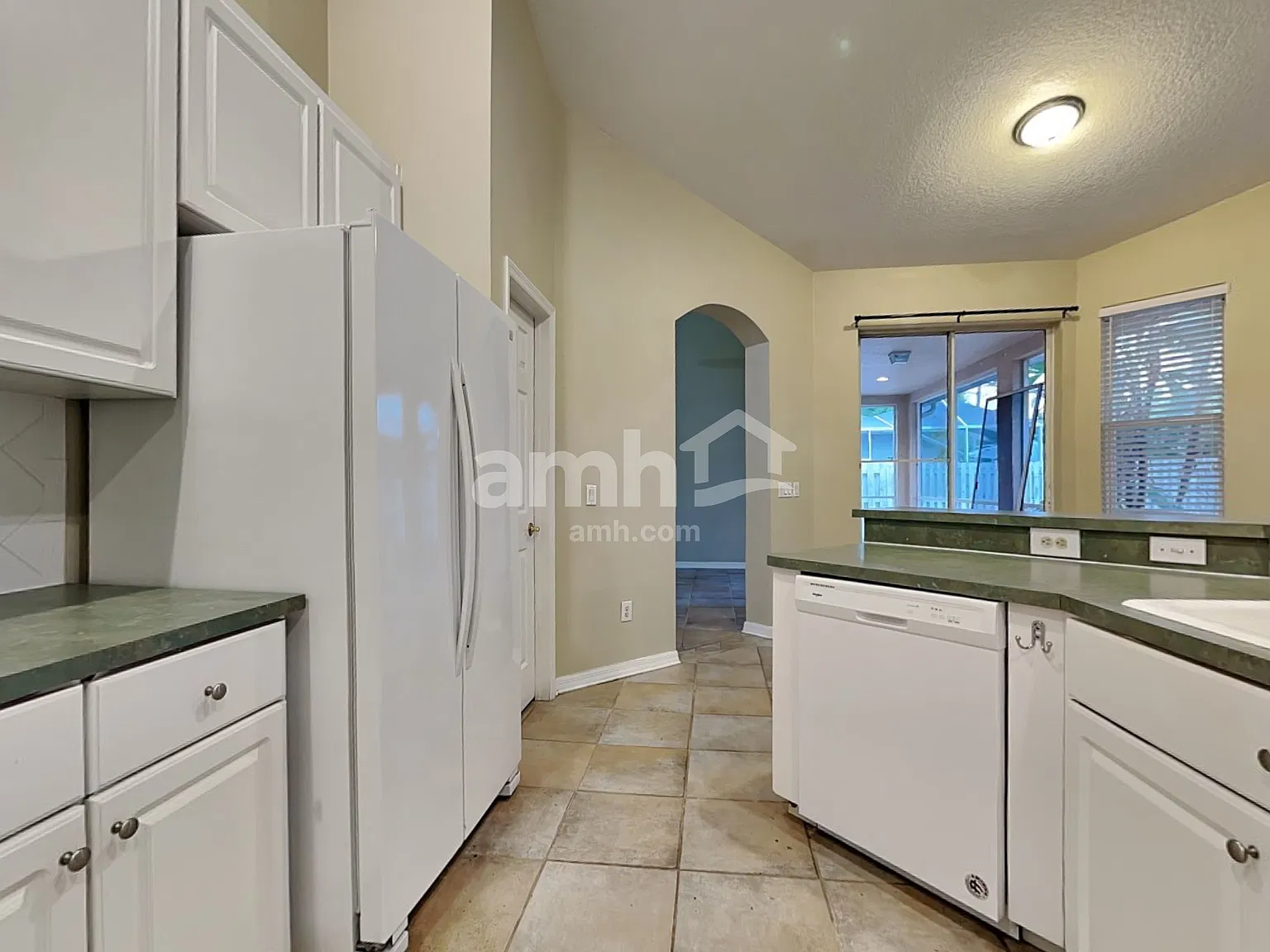 4 bed, 3.0 bath, 2321 sqft, $2,820 — Photo 3