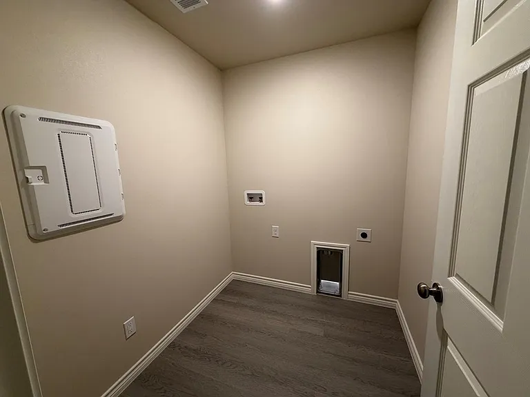 1300 Bajada St — Photo 11