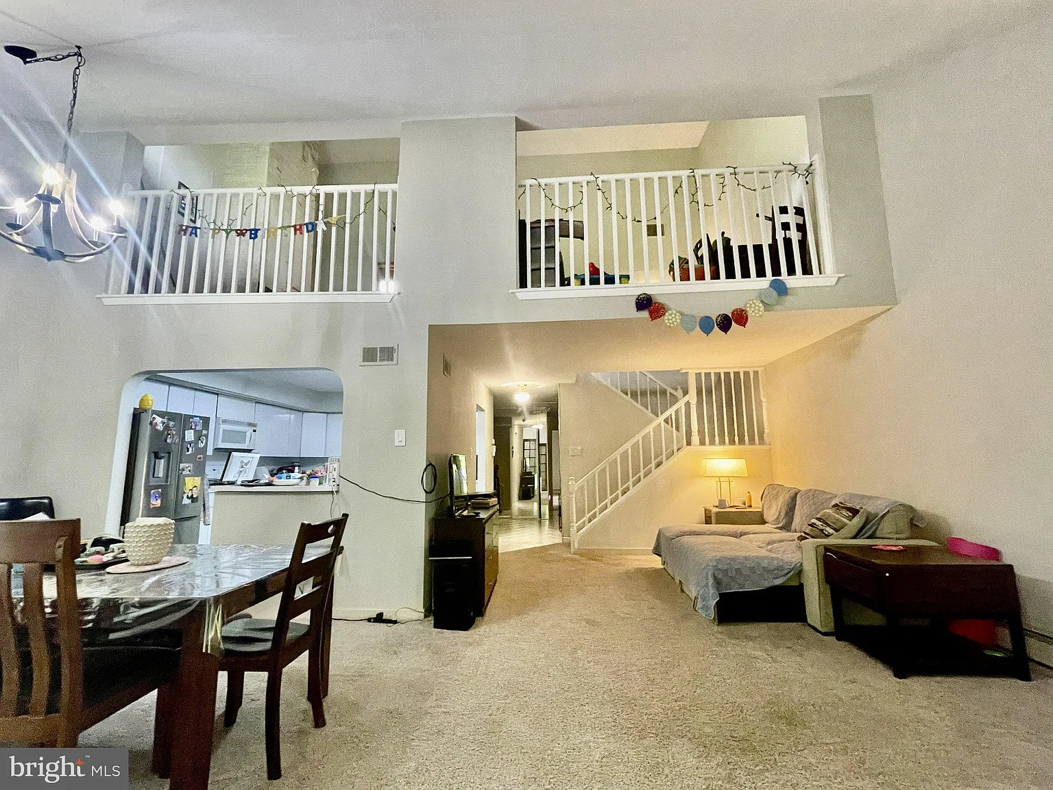 3 bed, 3.0 bath, 2146 sqft, $3,500 — Photo 4
