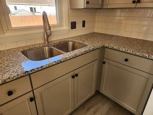 21 Maid Marion Ln — Photo 8
