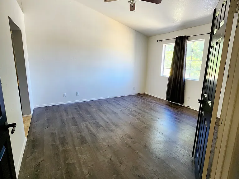 39306 Fieldcrest Cir — Photo 10
