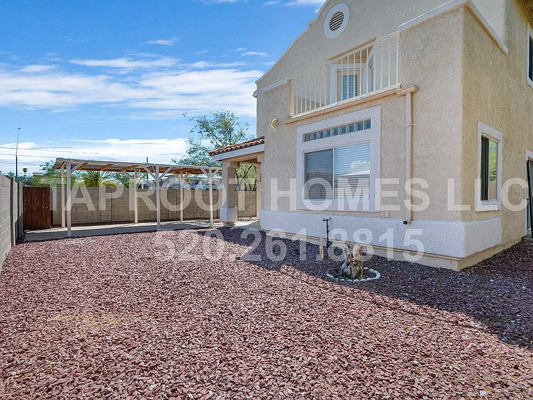 730 E Lester St #2 — Photo 2