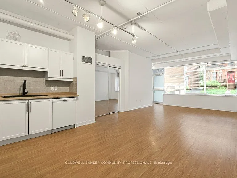 120 Jackson St W — Photo 13