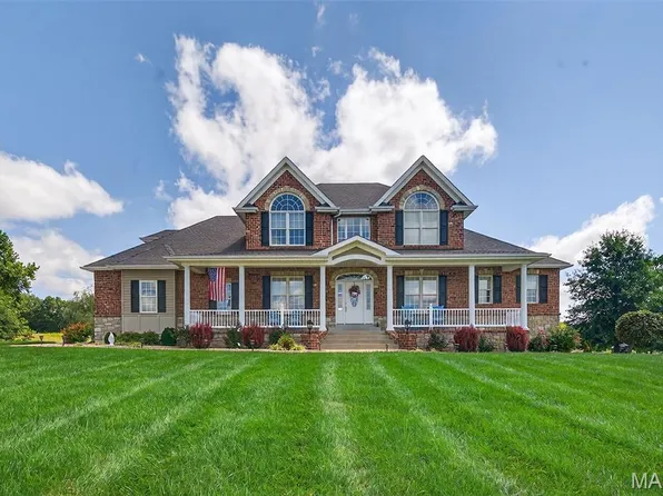 18 Gallant Fox Dr, Troy, MO 63379