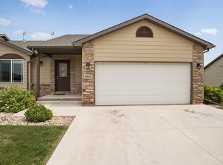 6916 Dunsmore Rd, Rapid City, SD 57702