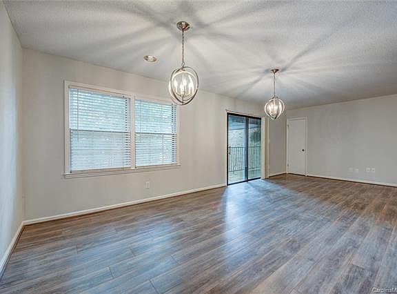 3rd image of 855 Nottingham Dr APT 70