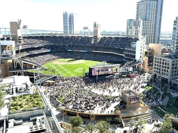 427 9th Ave Unit 1402, San Diego, CA 92101